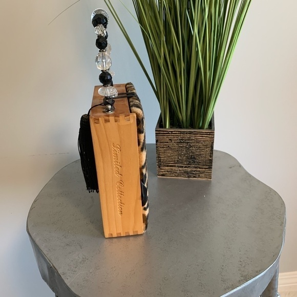 Vintage Leopard Cigar Box Purse - Picture 5 of 7